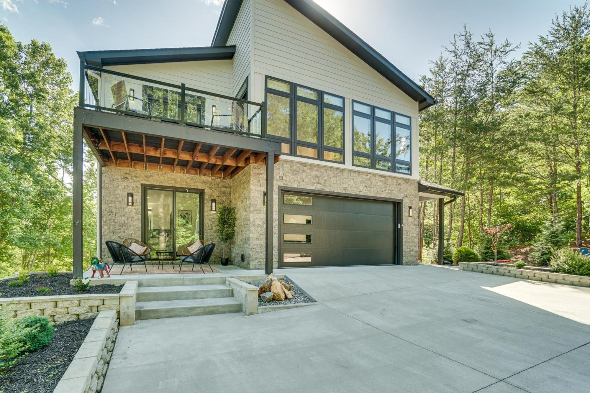 Luxury Modern Home On Golf Course With Game Room! Хелен Экстерьер фото